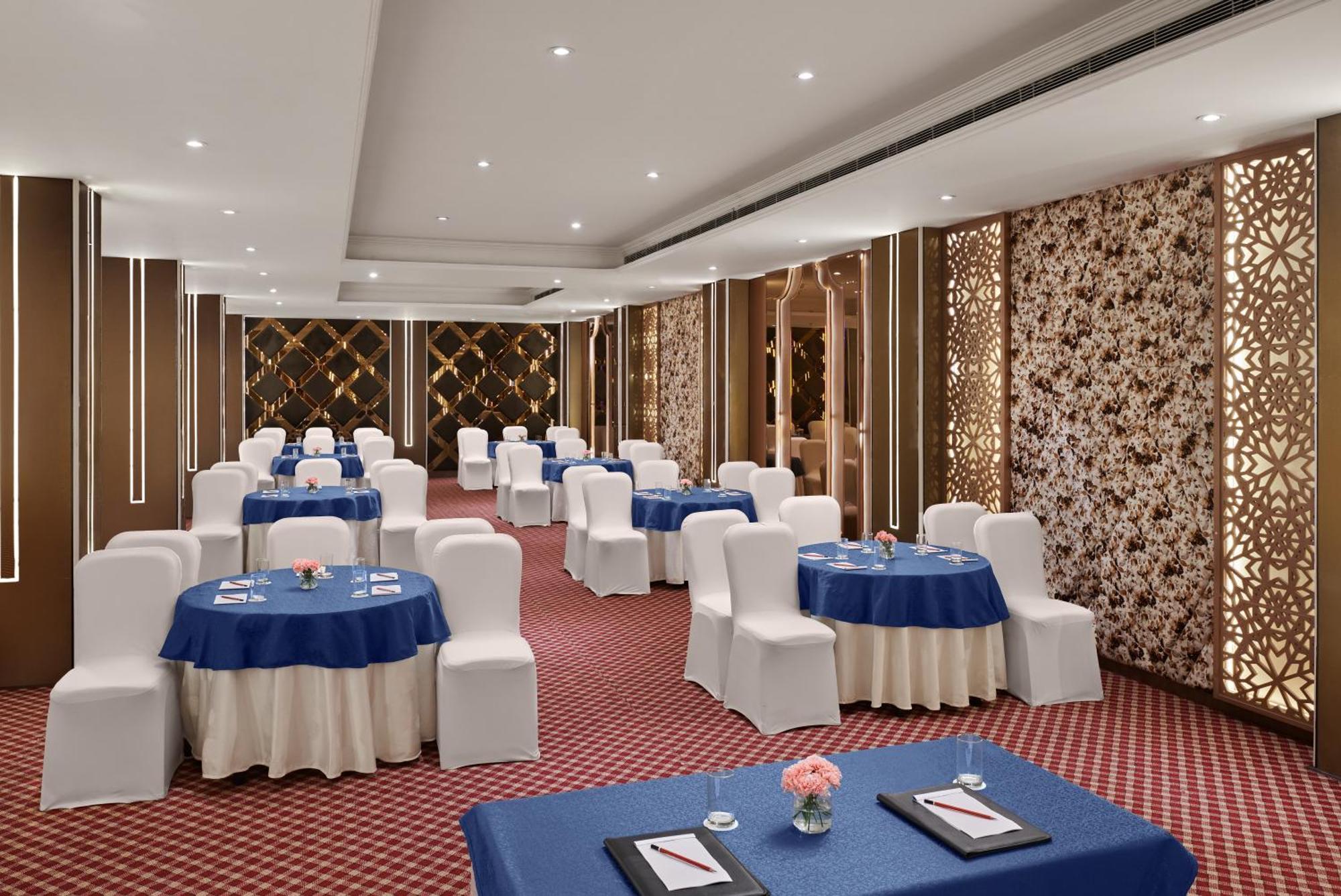 Deventure Sarovar Portico Patel Nagar New Delhi Exterior photo