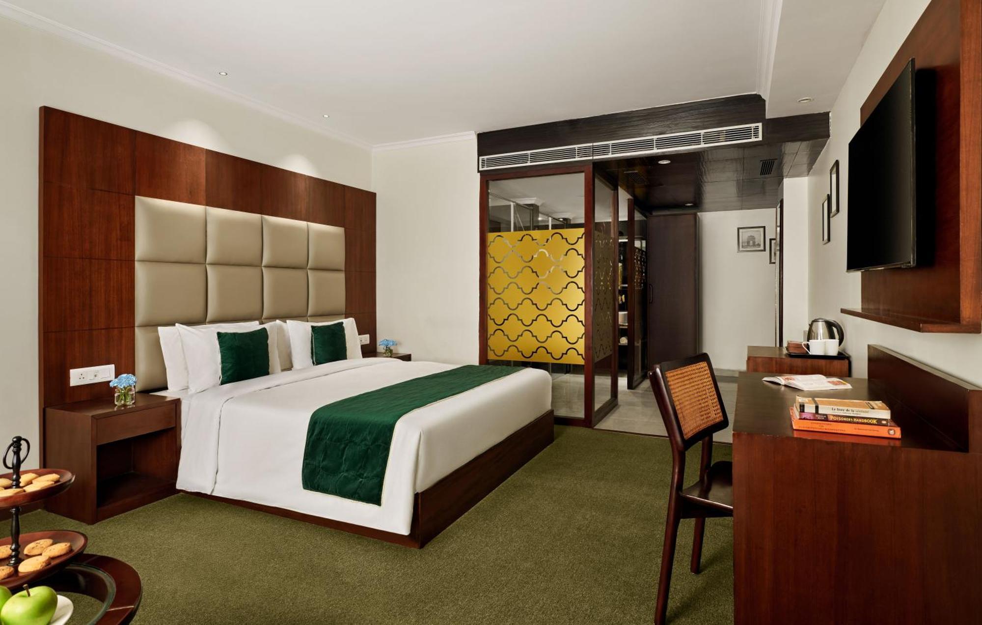 Deventure Sarovar Portico Patel Nagar New Delhi Exterior photo